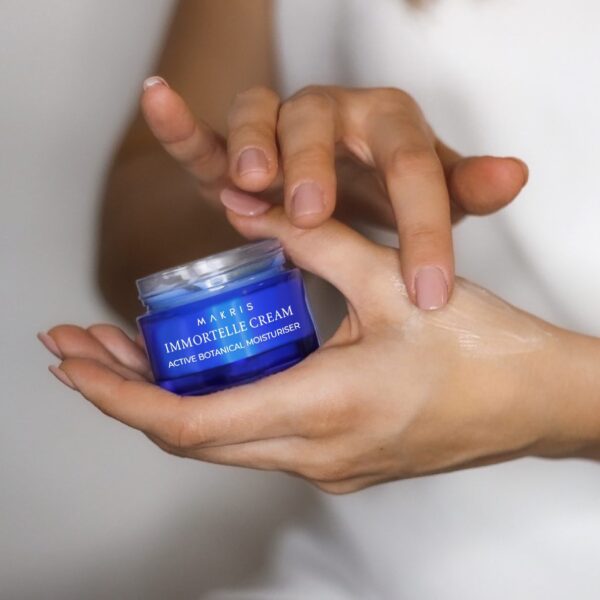 Makris-Immortelle-Cream-Texture-Skin Makris-Immortelle-Cream-Texture-Skin
