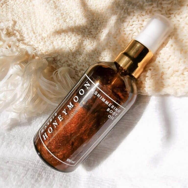 Makris-Shimmering-Body-Oil-03 Makris-Shimmering-Body-Oil-03