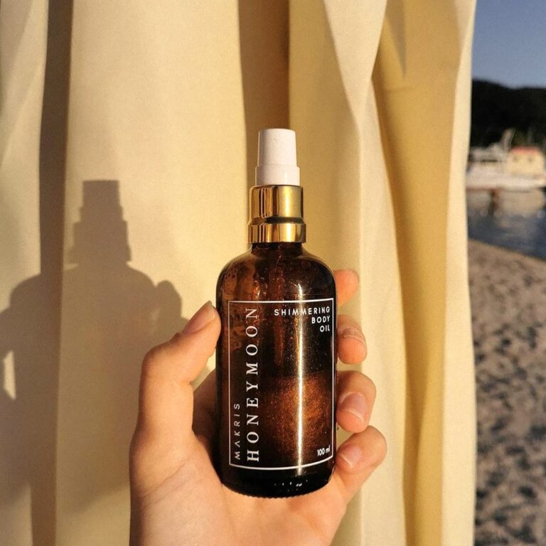 Makris-Shimmering-Body-Oil-05 Makris-Shimmering-Body-Oil-05